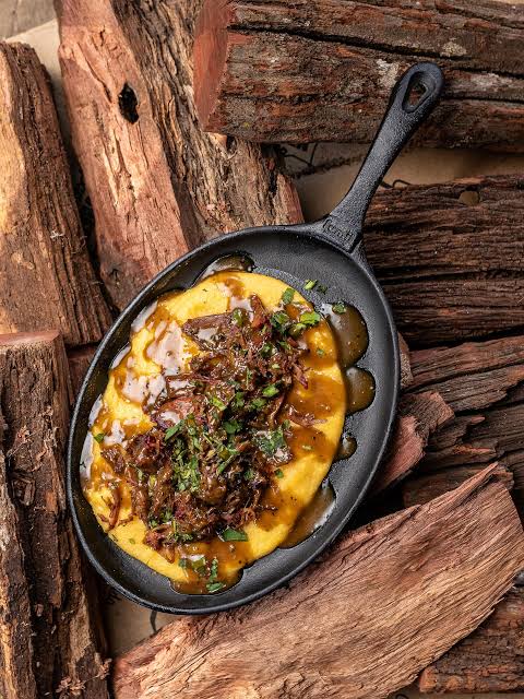 Plancha de hierro ovalada