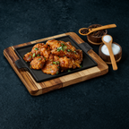 Plancha cuadrada de hierro fundido con base de madera