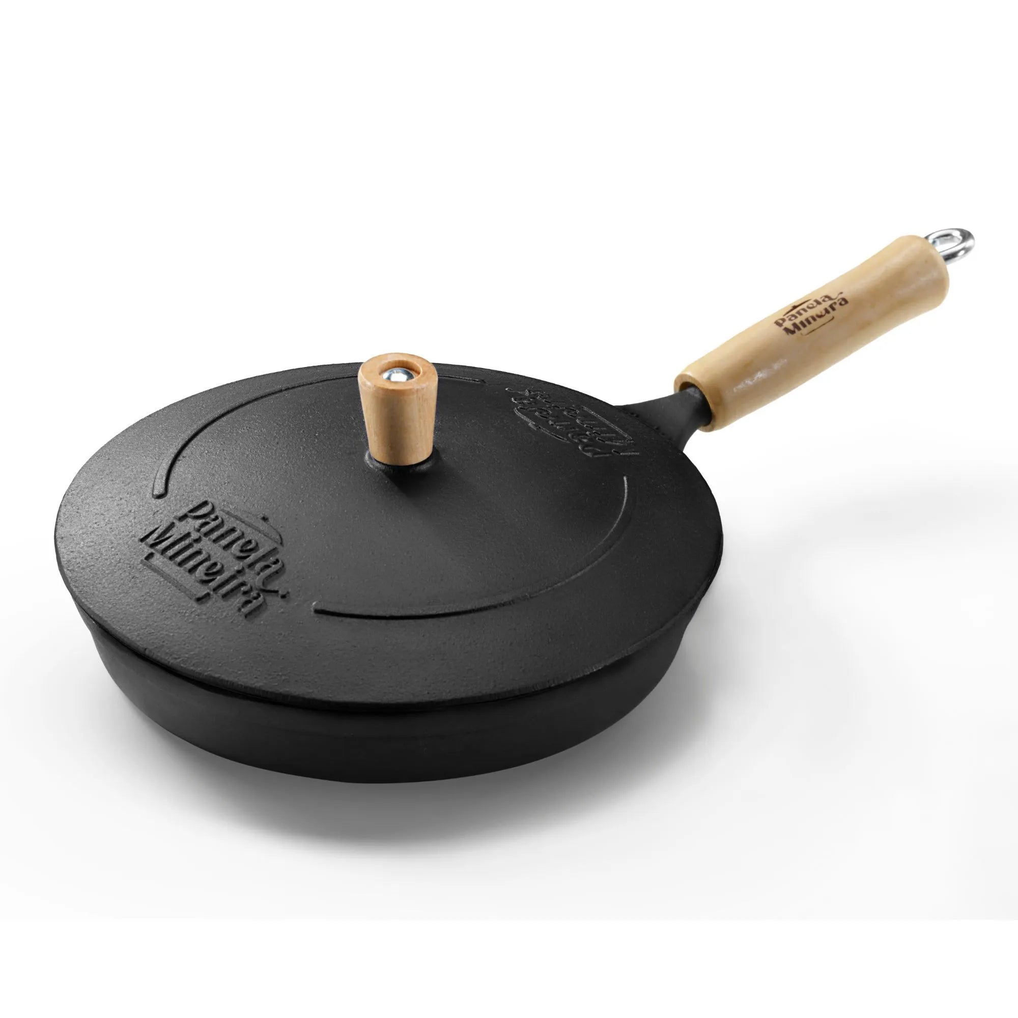 Sartén de hierro con tapa